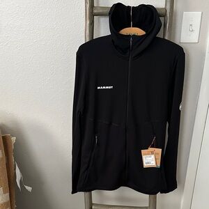 Mammut Men’s Aconcagua Hooded Jacket